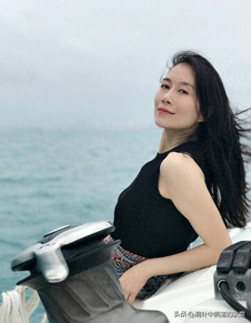 温峥嵘报警了！盗播、AI换脸卖假货，这次动真格了